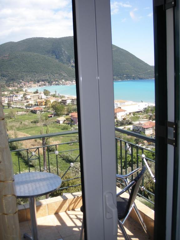 Katerina Lefkada Aparthotel Vasilikí Rum bild